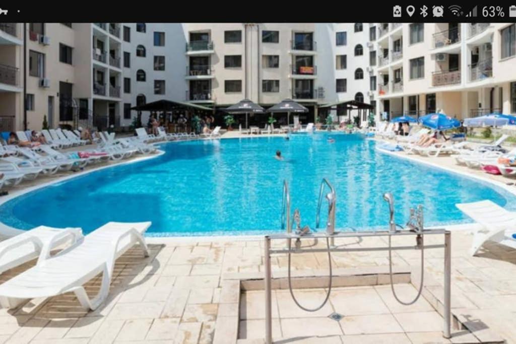 Avalon Appartament Da Lary Sunny Beach Eksteriør billede