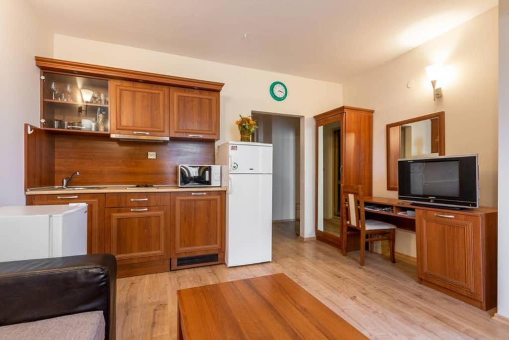 Avalon Appartament Da Lary Sunny Beach Eksteriør billede
